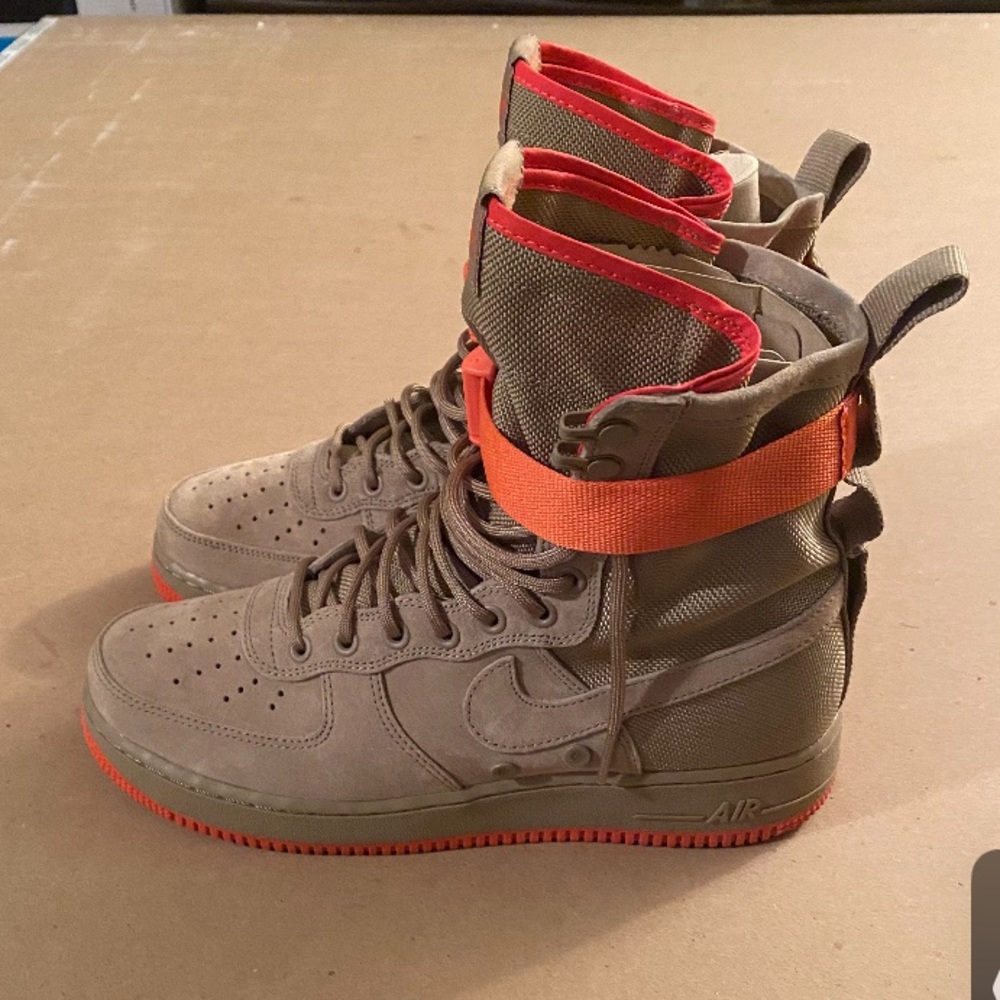 Nike Sneakers